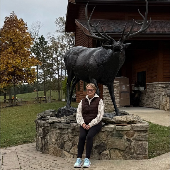 Meet your Posher, Joann - Picture 1 of 1